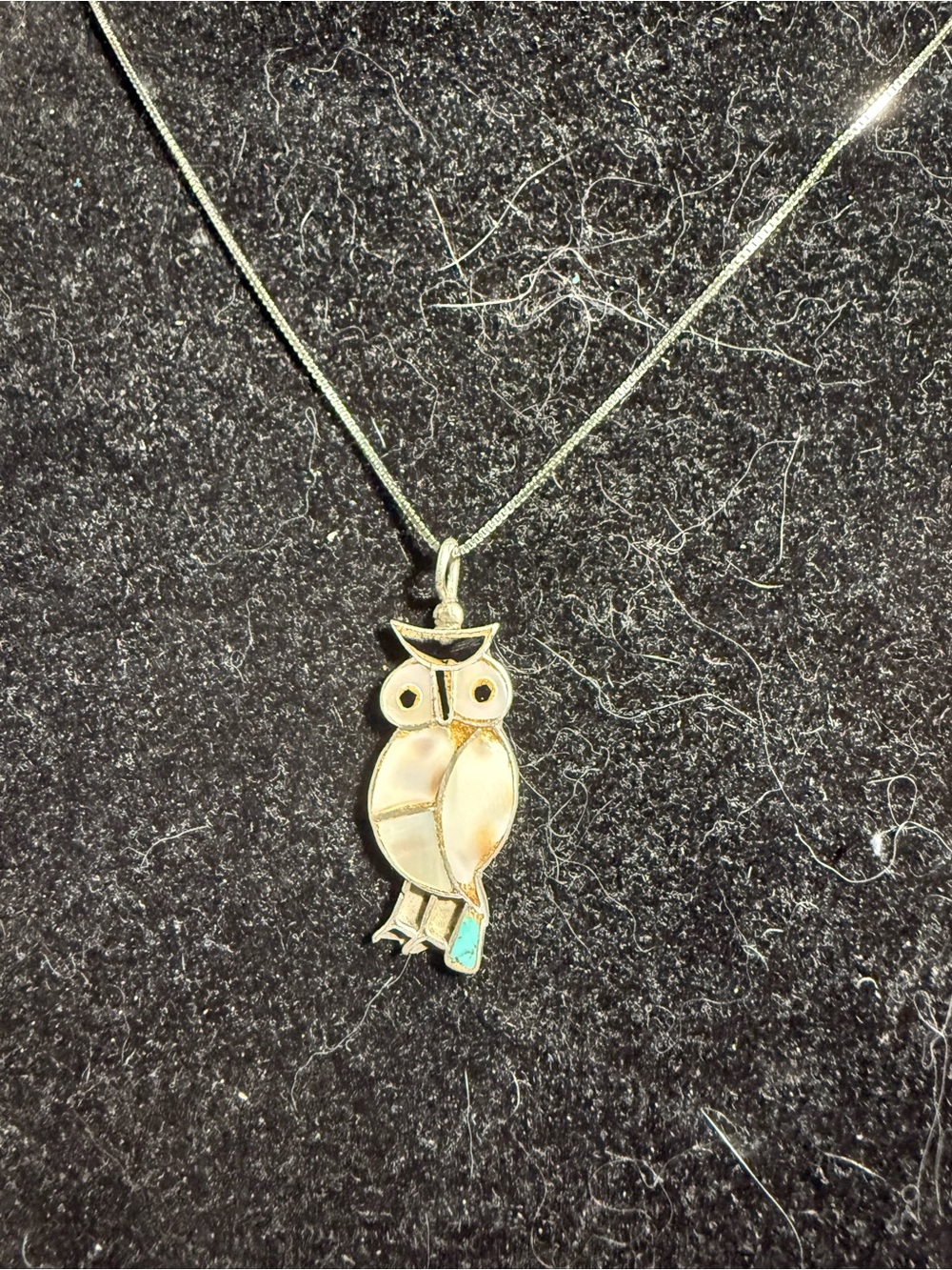 Zuni Vintage Sterling Silver OWL with Shell Inlay Necklace 1” x 1/2”